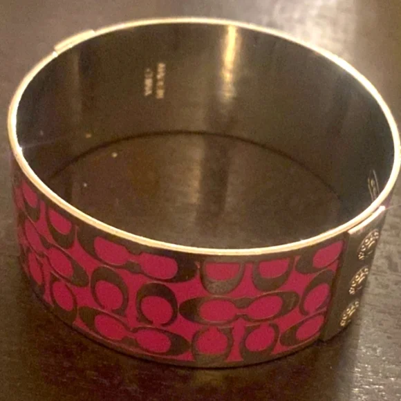 😍 Gorgeous 💓 Pink Coach Statement Bracelet - Picture 1 of 1
